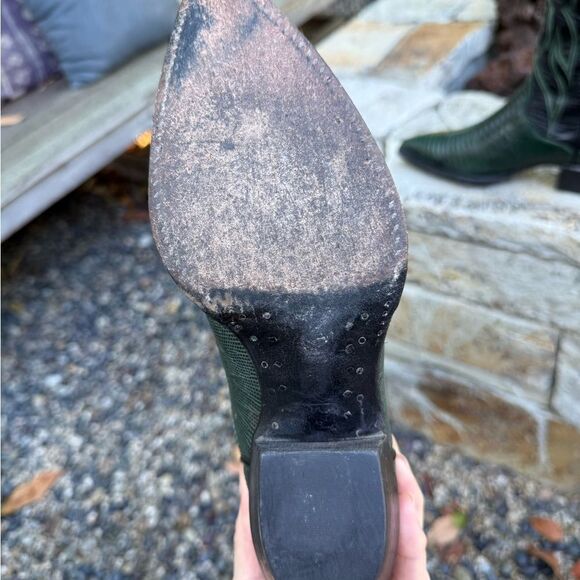 Vintage Tony Lama Lizard Skin
Cowboy Boots - Forest Green & Black Size 6 - Picture 12 of 13